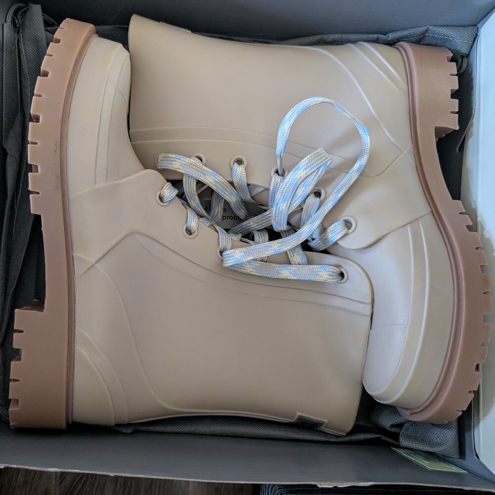 Cougar waterproof lace up boots